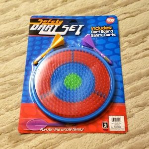 Dart board for ages 3 and up. Perfect for having fun with your family!